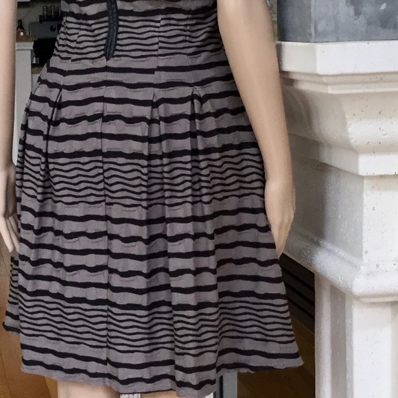 MAX STUDIO BACK ZIP PLEATED DRESS - Picture 5 of 5